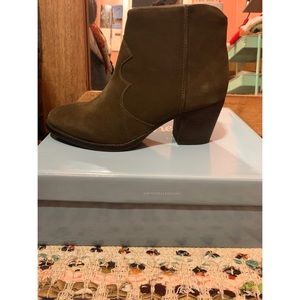 Seychelles Represent bootie